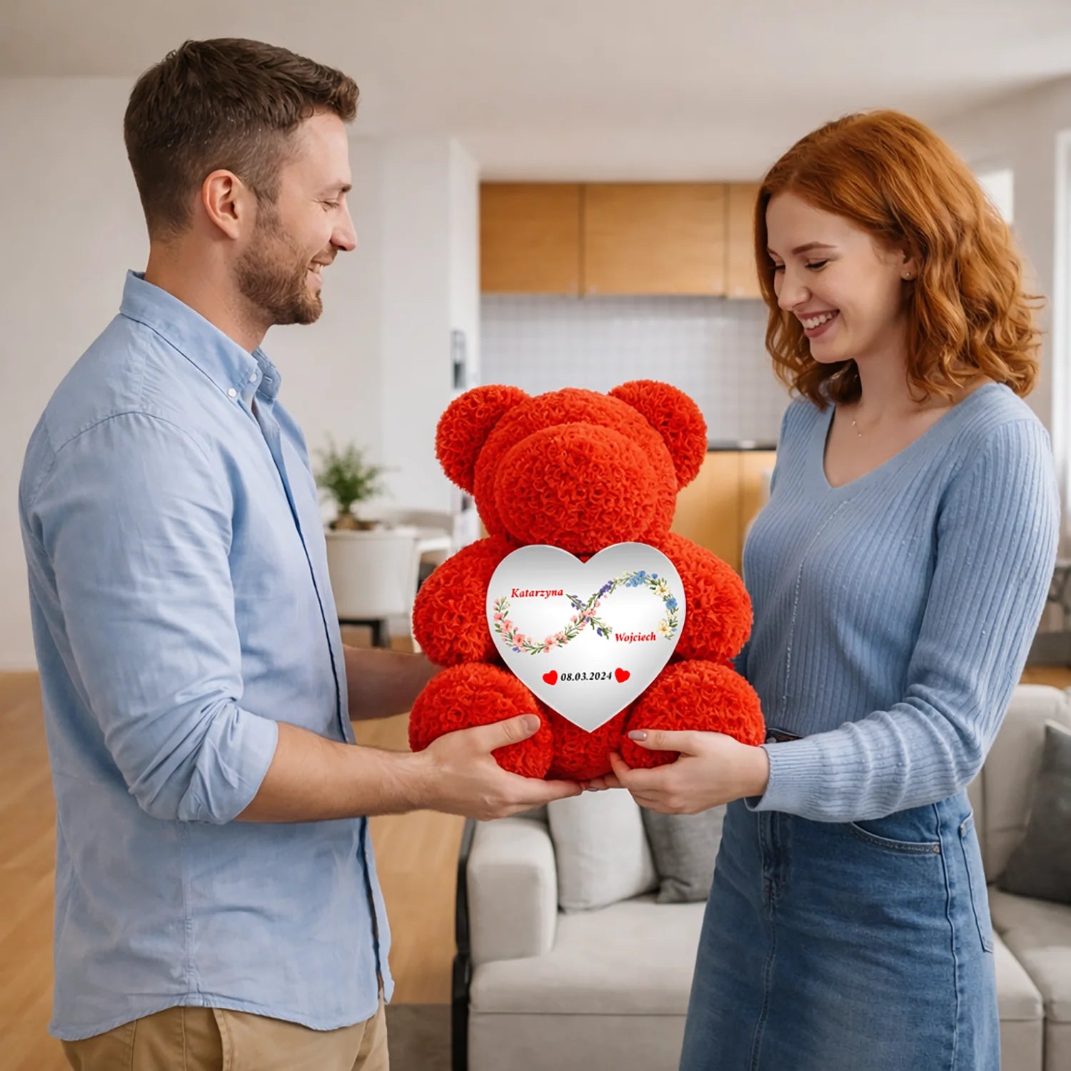 Image of Imiona pary + data - miś z róż z personalizowanym sercem na rocznicę