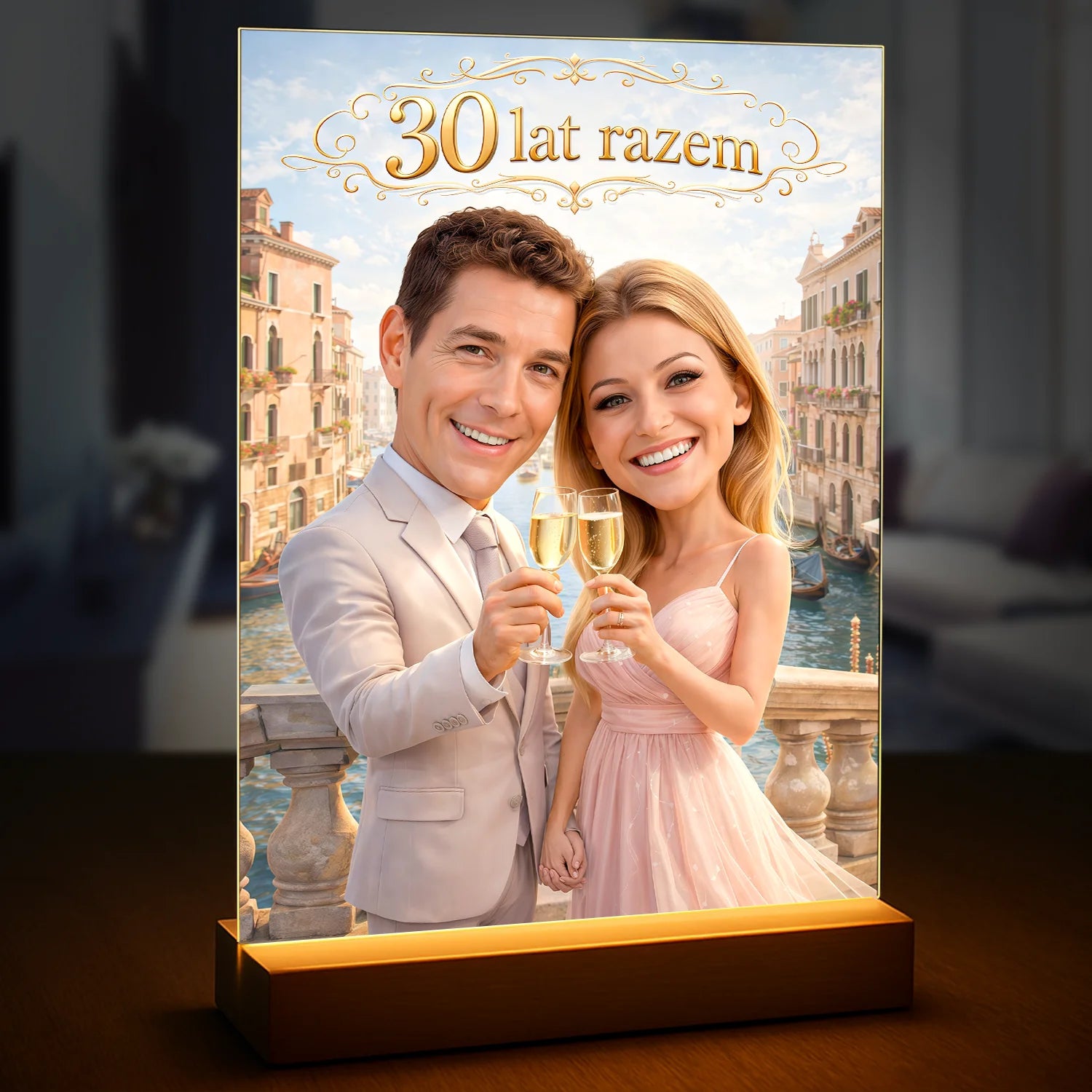 Image of Druk na szkle akrylowym dla pary ze zdjęcia, portret zakochanych na 30 rocznicę ślubu, romantyczna sceneria miasta i toast kieliszkami