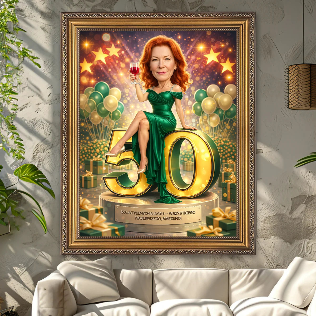 Image of Portret na płótnie na 50 urodziny – kobieta jako gwiazda na scenie z napisem, personalizowany obraz ze zdjęcia.