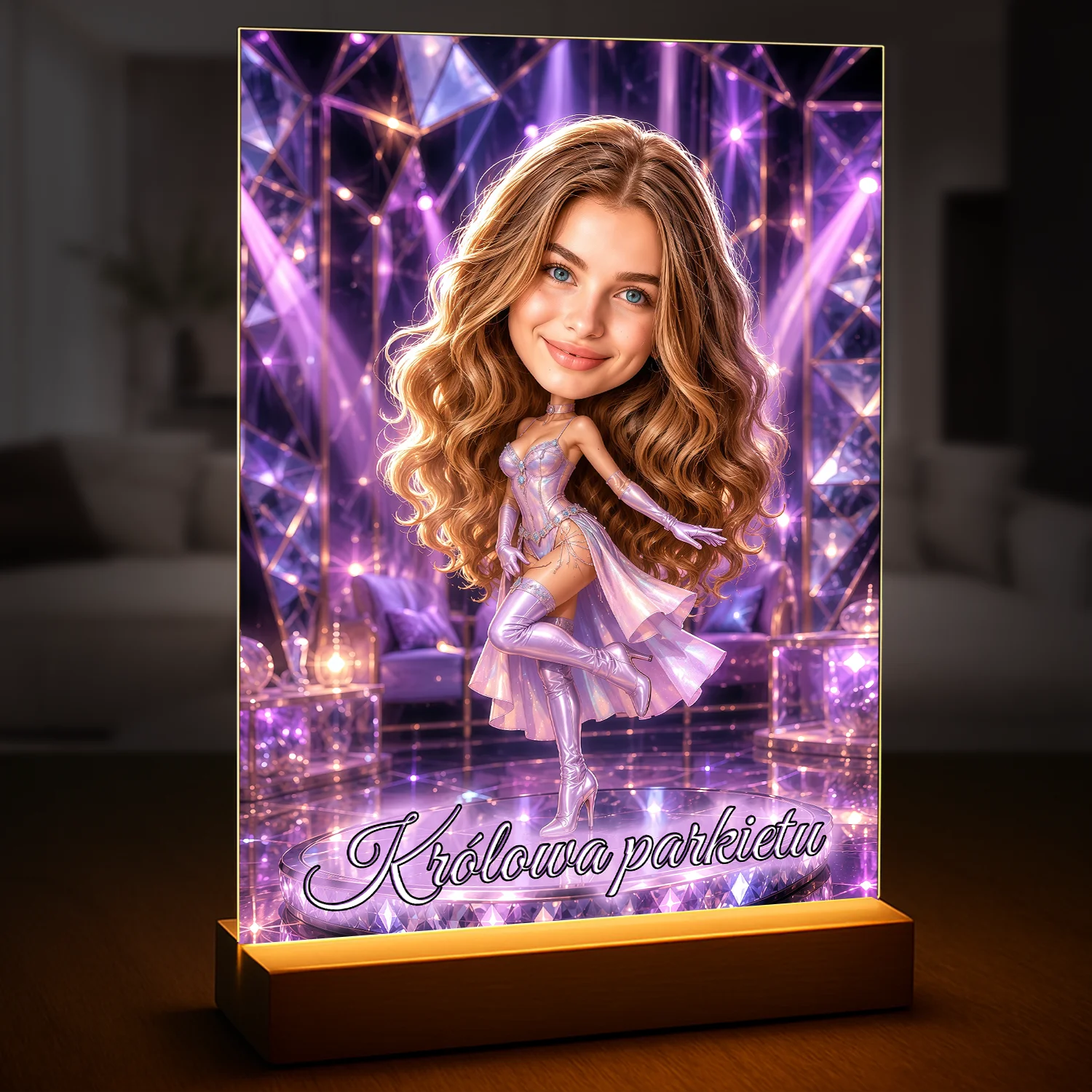 Image of Personalizowany druk na szkle akrylowym ze zdjęcia, dziewczyna w tanecznym stylu glamour, fioletowe światła i napis Królowa parkietu